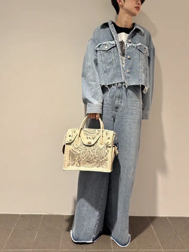 Carving Tribes 村上 麗華 コーディネート画像