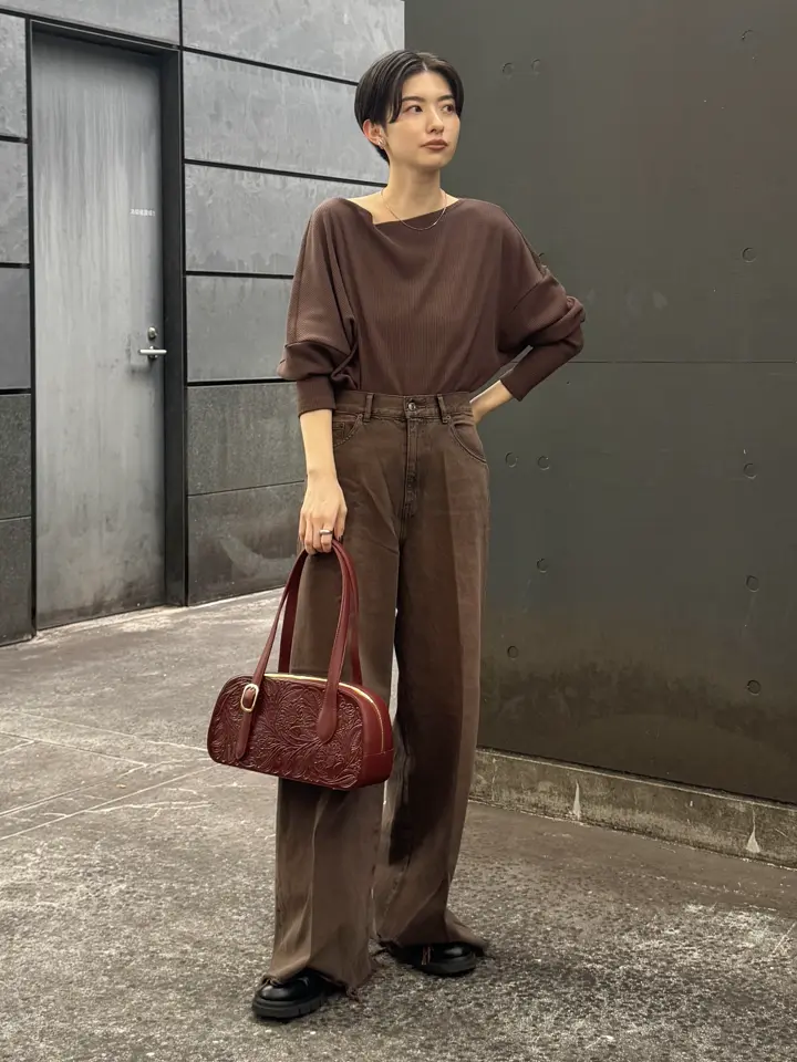 Carving Tribes 村上 麗華 コーディネート画像