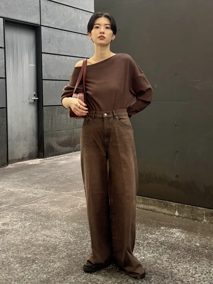 Carving Tribes 村上 麗華 コーディネート画像