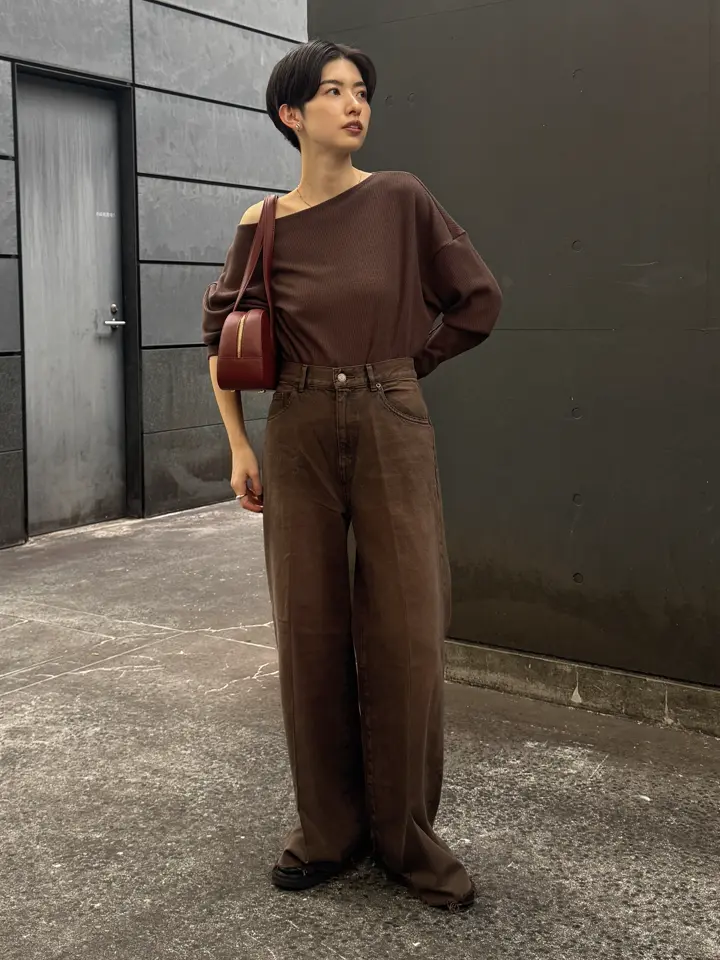 Carving Tribes 村上 麗華 コーディネート画像