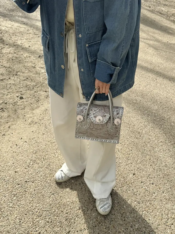 Carving Tribes 村上 麗華 コーディネート画像