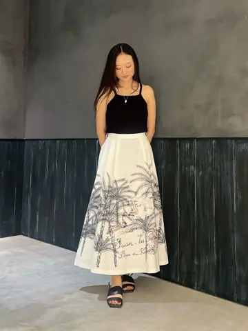 ORIGINATED IN GRACE CONTINENTAL Moe コーディネート画像