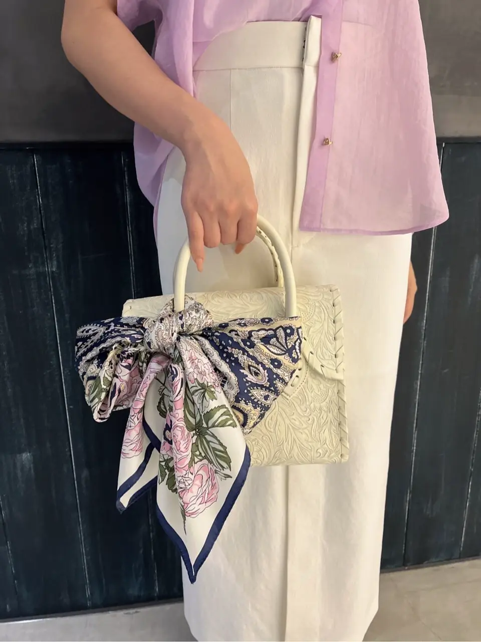 ORIGINATED IN GRACE CONTINENTAL Moe コーディネート画像