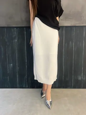 ORIGINATED IN GRACE CONTINENTAL Moe コーディネート画像