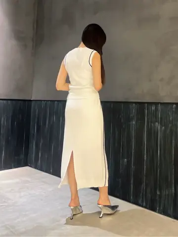 ORIGINATED IN GRACE CONTINENTAL Moe コーディネート画像