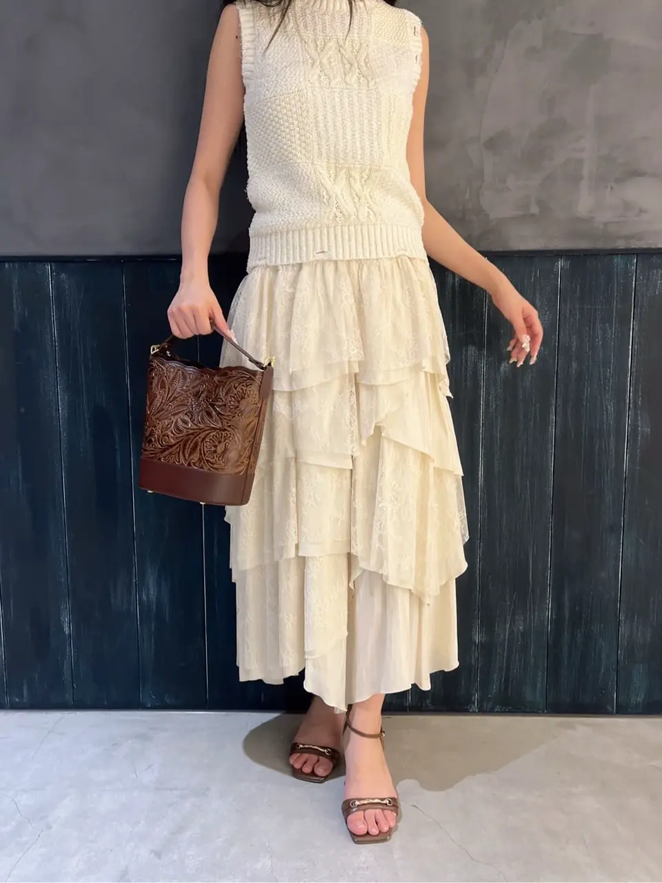 ORIGINATED IN GRACE CONTINENTAL Moe コーディネート画像