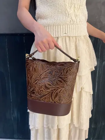 ORIGINATED IN GRACE CONTINENTAL Moe コーディネート画像