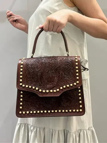 ORIGINATED IN GRACE CONTINENTAL Moe コーディネート画像