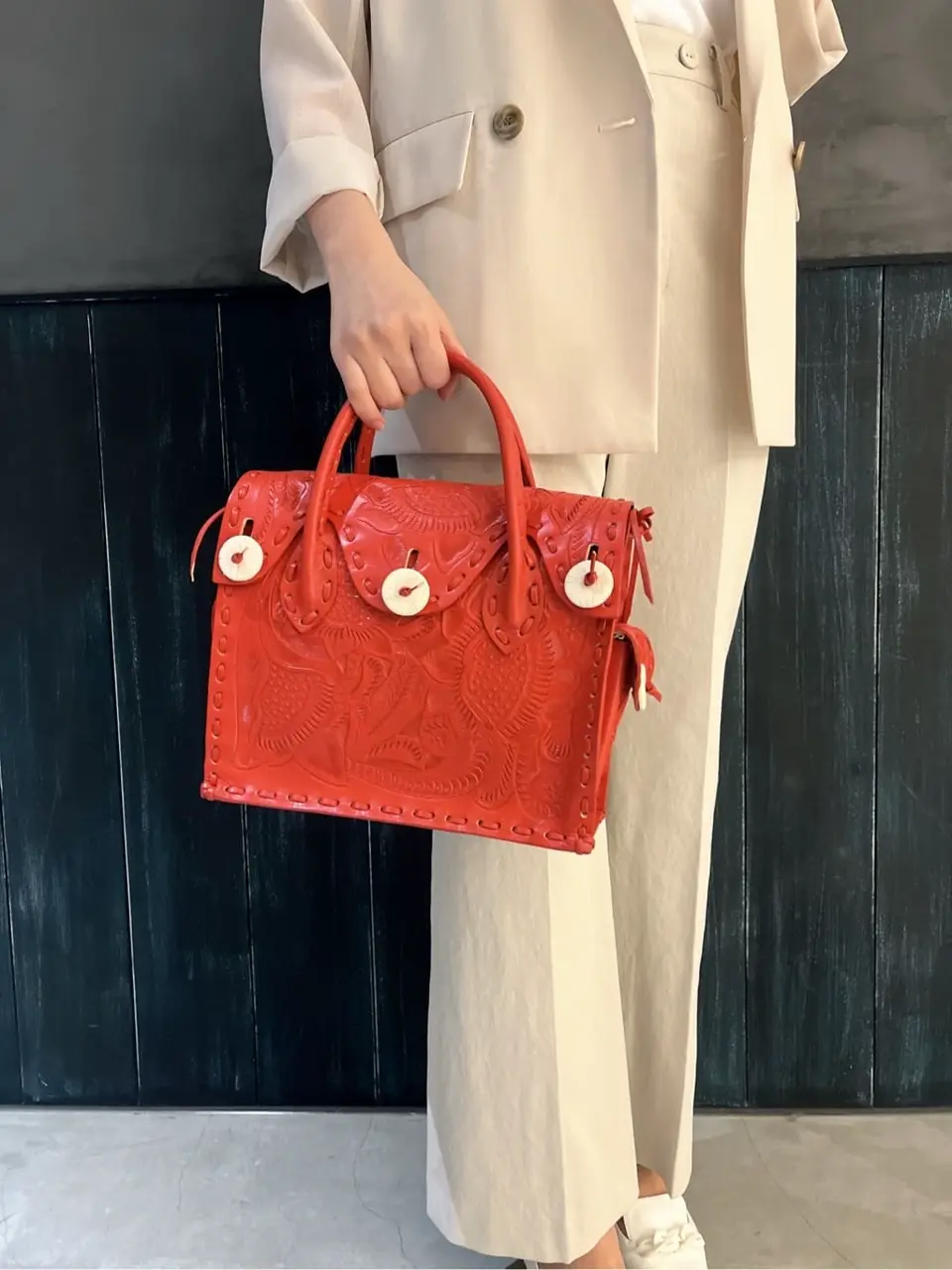 ORIGINATED IN GRACE CONTINENTAL Moe コーディネート画像