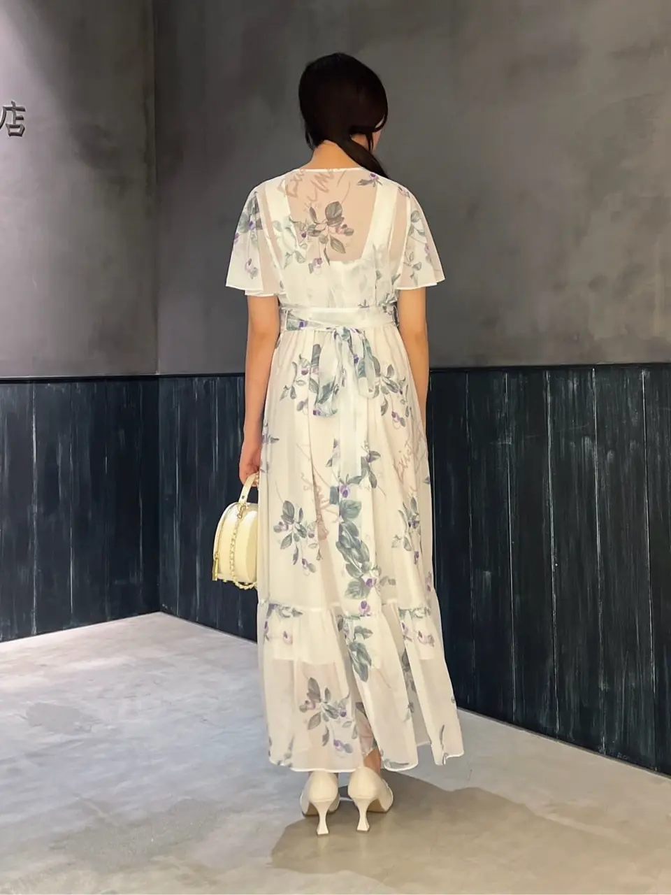 ORIGINATED IN GRACE CONTINENTAL Moe コーディネート画像