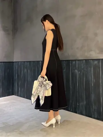 ORIGINATED IN GRACE CONTINENTAL Moe コーディネート画像