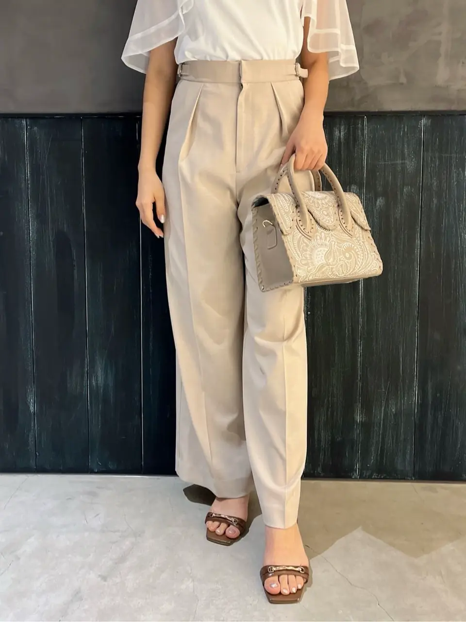 ORIGINATED IN GRACE CONTINENTAL Moe コーディネート画像