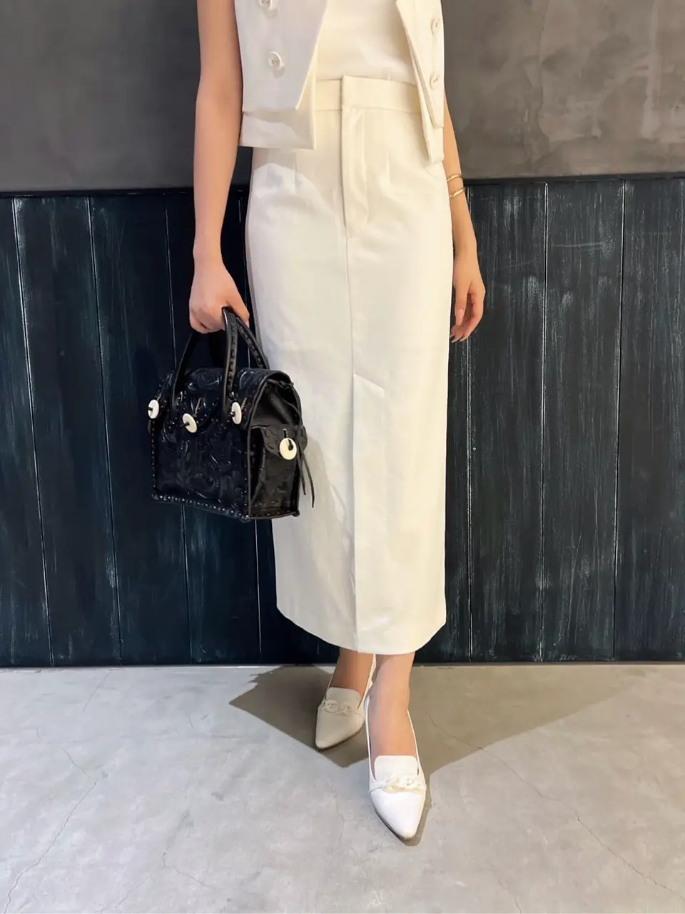 ORIGINATED IN GRACE CONTINENTAL Moe コーディネート画像