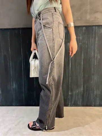 ORIGINATED IN GRACE CONTINENTAL Moe コーディネート画像