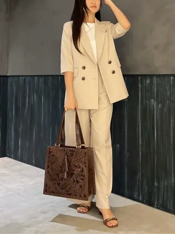 ORIGINATED IN GRACE CONTINENTAL Moe コーディネート画像