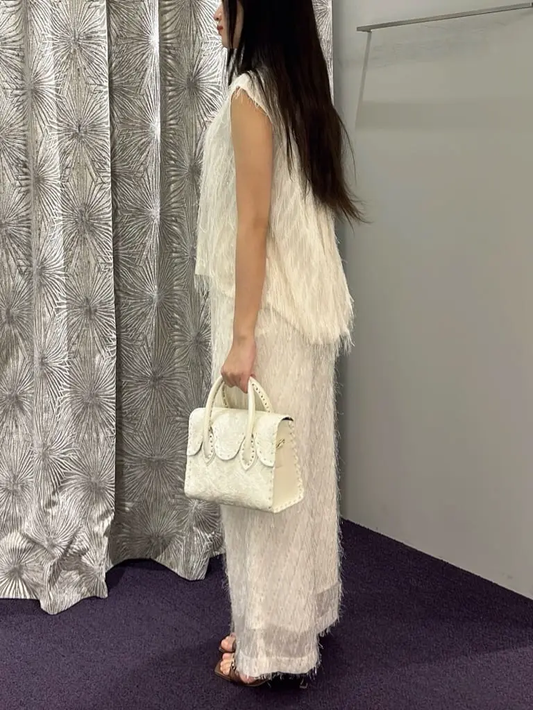 ORIGINATED IN GRACE CONTINENTAL Moe コーディネート画像