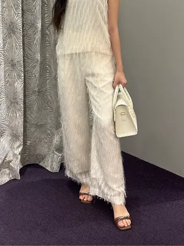 ORIGINATED IN GRACE CONTINENTAL Moe コーディネート画像