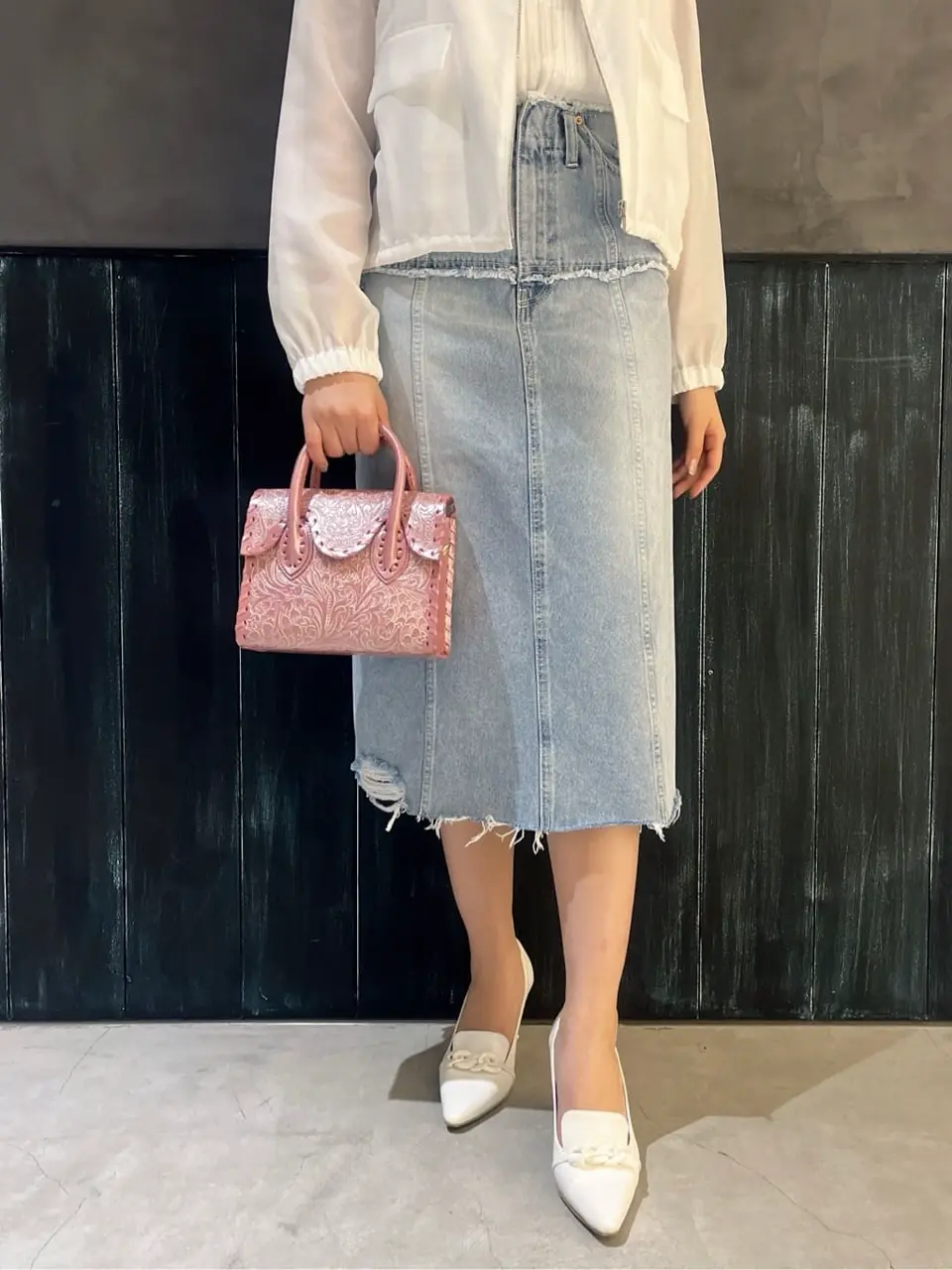 ORIGINATED IN GRACE CONTINENTAL Moe コーディネート画像