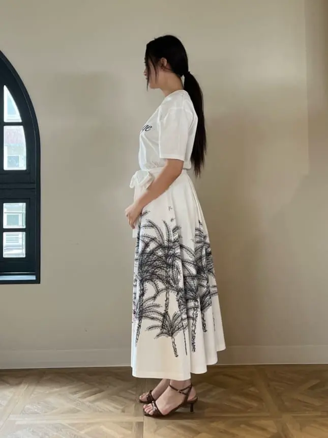 ORIGINATED IN GRACE CONTINENTAL Moe コーディネート画像