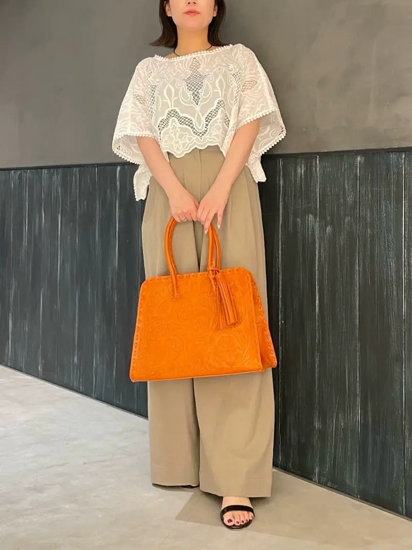 新品未使用 グレースコンチネンタル 刺繍ケープニットトップ 刺繍ポンチョトップ / GRACE CONTINENTAL | GRACE CONTINENTAL