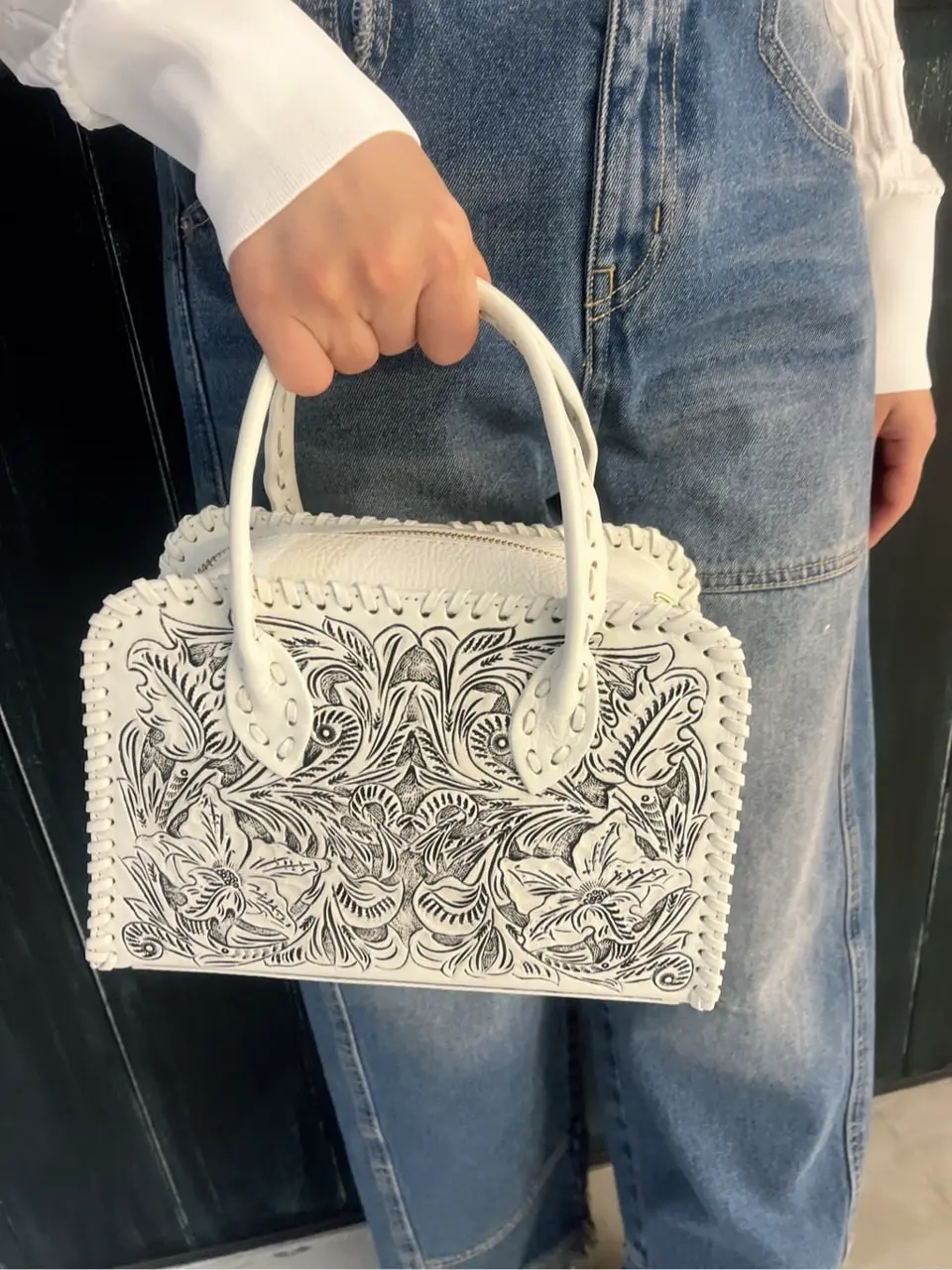 ORIGINATED IN GRACE CONTINENTAL Moe コーディネート画像