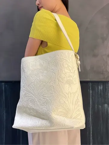 ORIGINATED IN GRACE CONTINENTAL Moe コーディネート画像