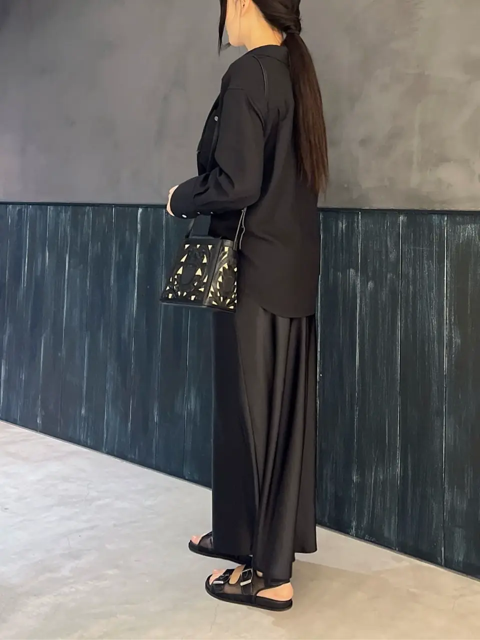 ORIGINATED IN GRACE CONTINENTAL Moe コーディネート画像