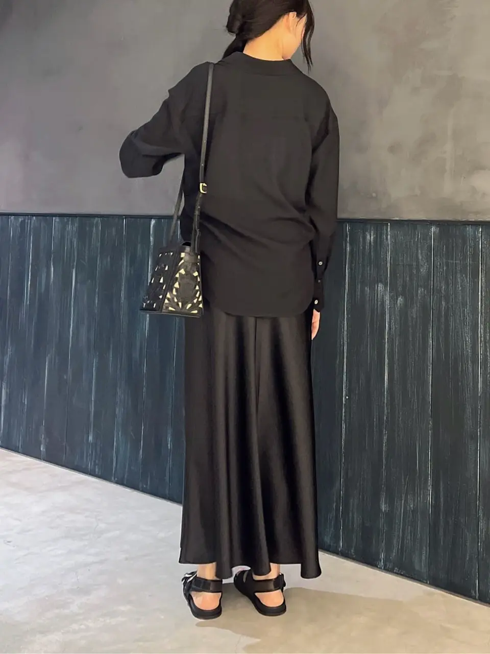 ORIGINATED IN GRACE CONTINENTAL Moe コーディネート画像