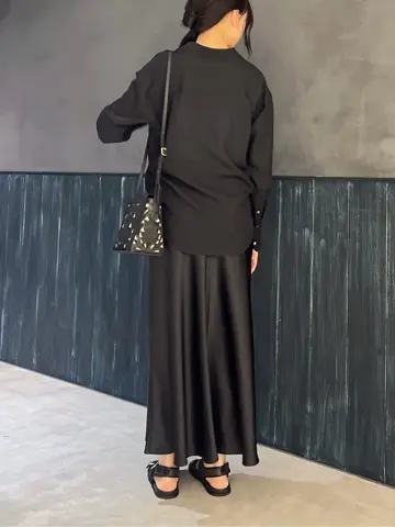 ORIGINATED IN GRACE CONTINENTAL Moe コーディネート画像