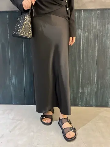 ORIGINATED IN GRACE CONTINENTAL Moe コーディネート画像