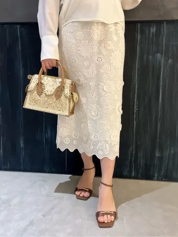 ORIGINATED IN GRACE CONTINENTAL Moe コーディネート画像