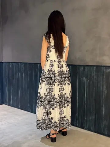 ORIGINATED IN GRACE CONTINENTAL Moe コーディネート画像