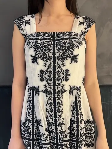 ORIGINATED IN GRACE CONTINENTAL Moe コーディネート画像