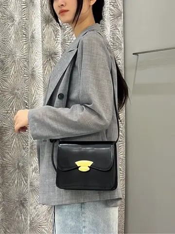 ORIGINATED IN GRACE CONTINENTAL Moe コーディネート画像