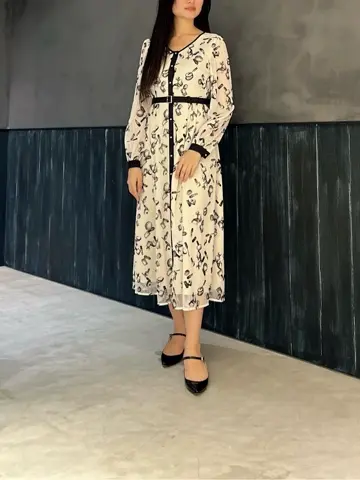 ORIGINATED IN GRACE CONTINENTAL Moe コーディネート画像