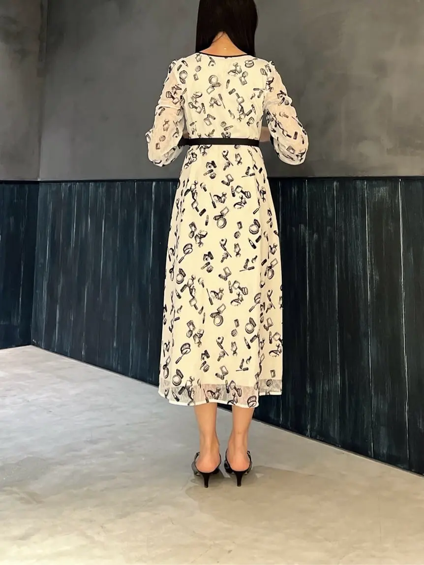 ORIGINATED IN GRACE CONTINENTAL Moe コーディネート画像