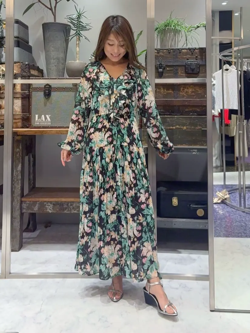 ORIGINATED IN GRACE CONTINENTAL yukimi yonee コーディネート画像