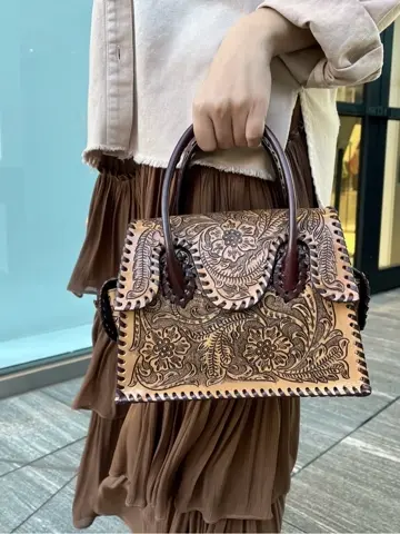 ORIGINATED IN GRACE CONTINENTAL Moe コーディネート画像