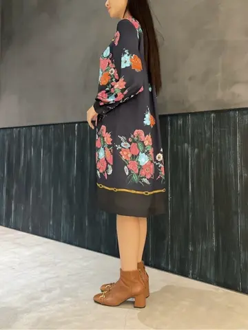 ORIGINATED IN GRACE CONTINENTAL Moe コーディネート画像