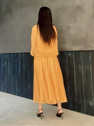 ORIGINATED IN GRACE CONTINENTAL Moe コーディネート画像