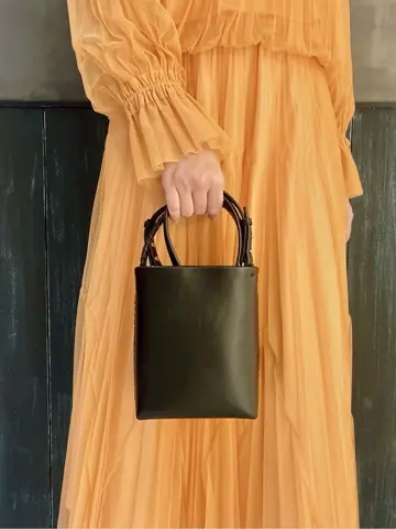 ORIGINATED IN GRACE CONTINENTAL Moe コーディネート画像