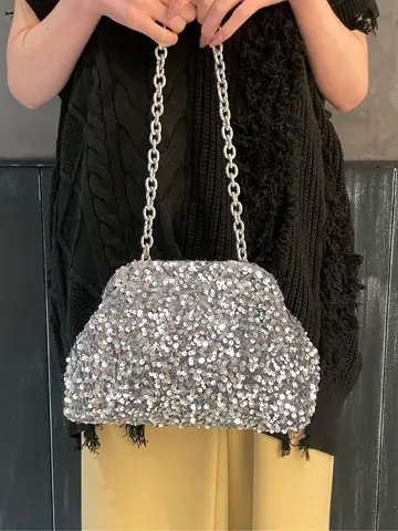 ORIGINATED IN GRACE CONTINENTAL 三浦　芙優 コーディネート画像