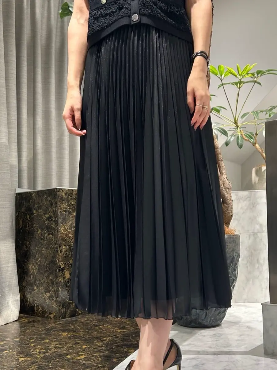 ORIGINATED IN GRACE CONTINENTAL 志田　悠 コーディネート画像