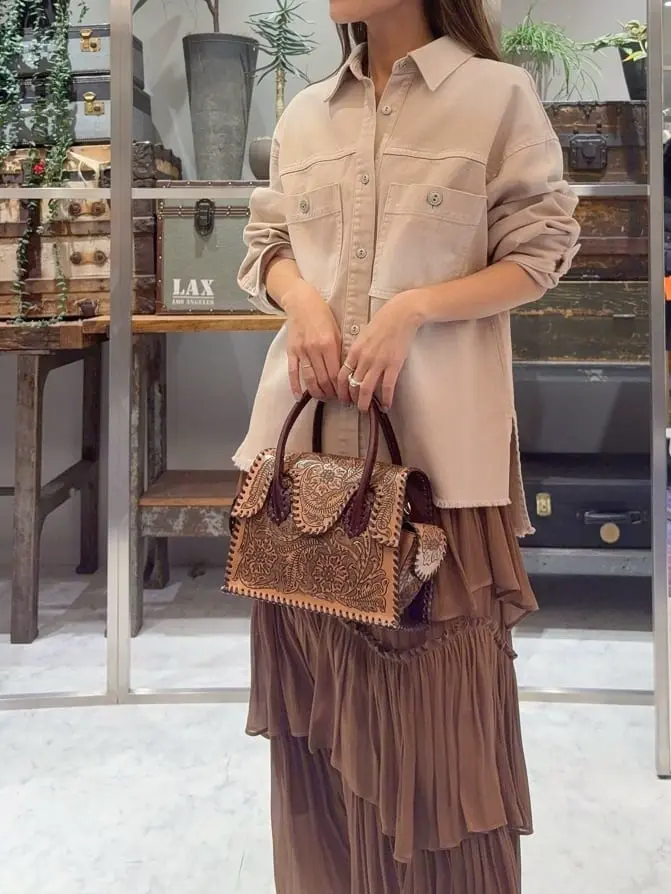 ORIGINATED IN GRACE CONTINENTAL yukimi yonee コーディネート画像