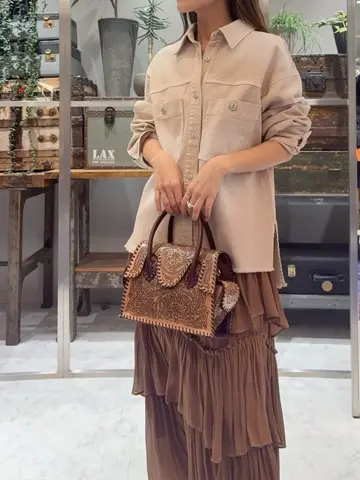 ORIGINATED IN GRACE CONTINENTAL yukimi yonee コーディネート画像