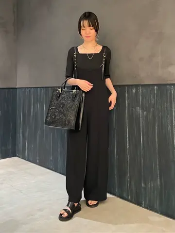 ORIGINATED IN GRACE CONTINENTAL 三浦　芙優 コーディネート画像