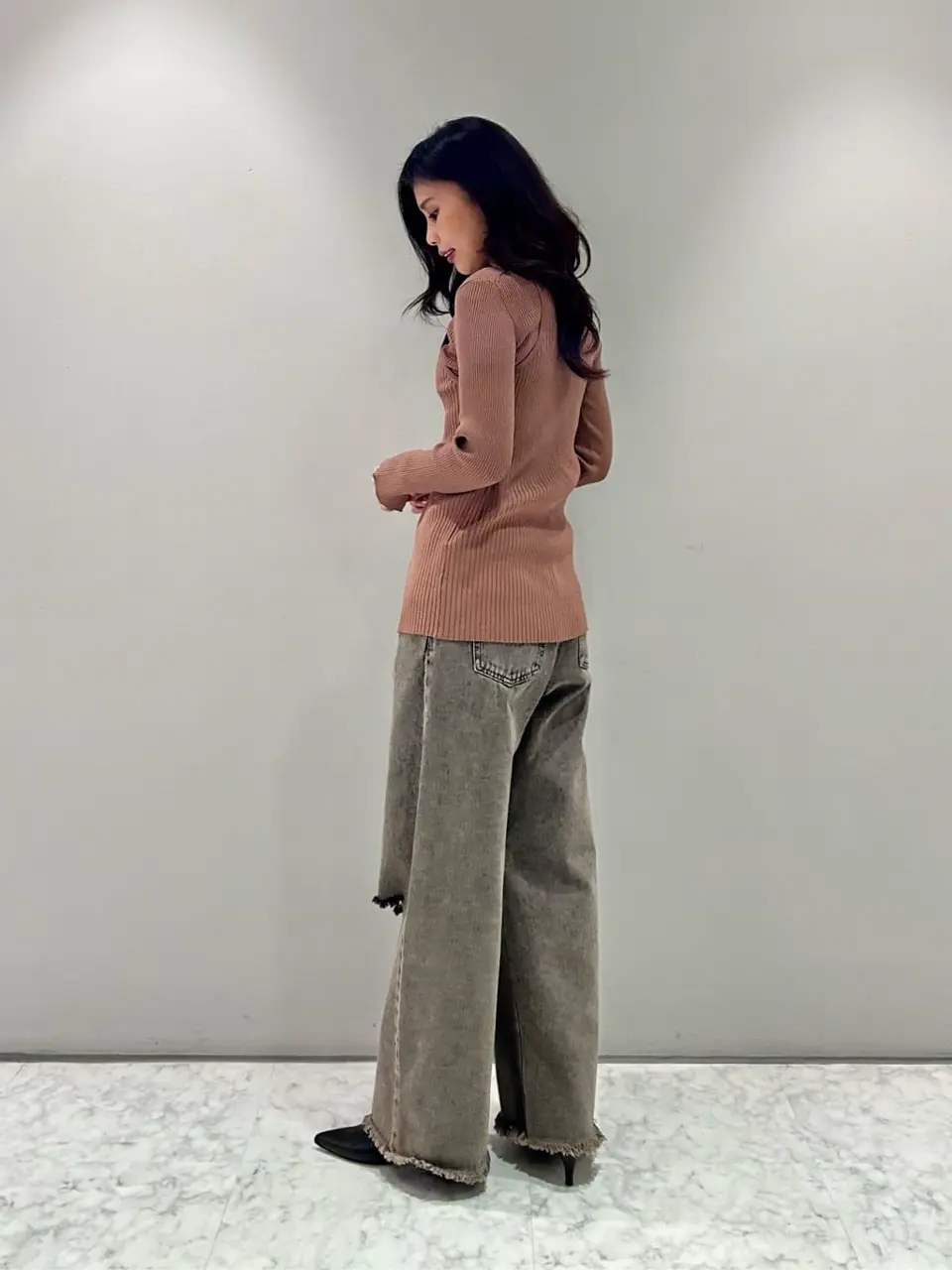 ORIGINATED IN GRACE CONTINENTAL 志田　悠 コーディネート画像