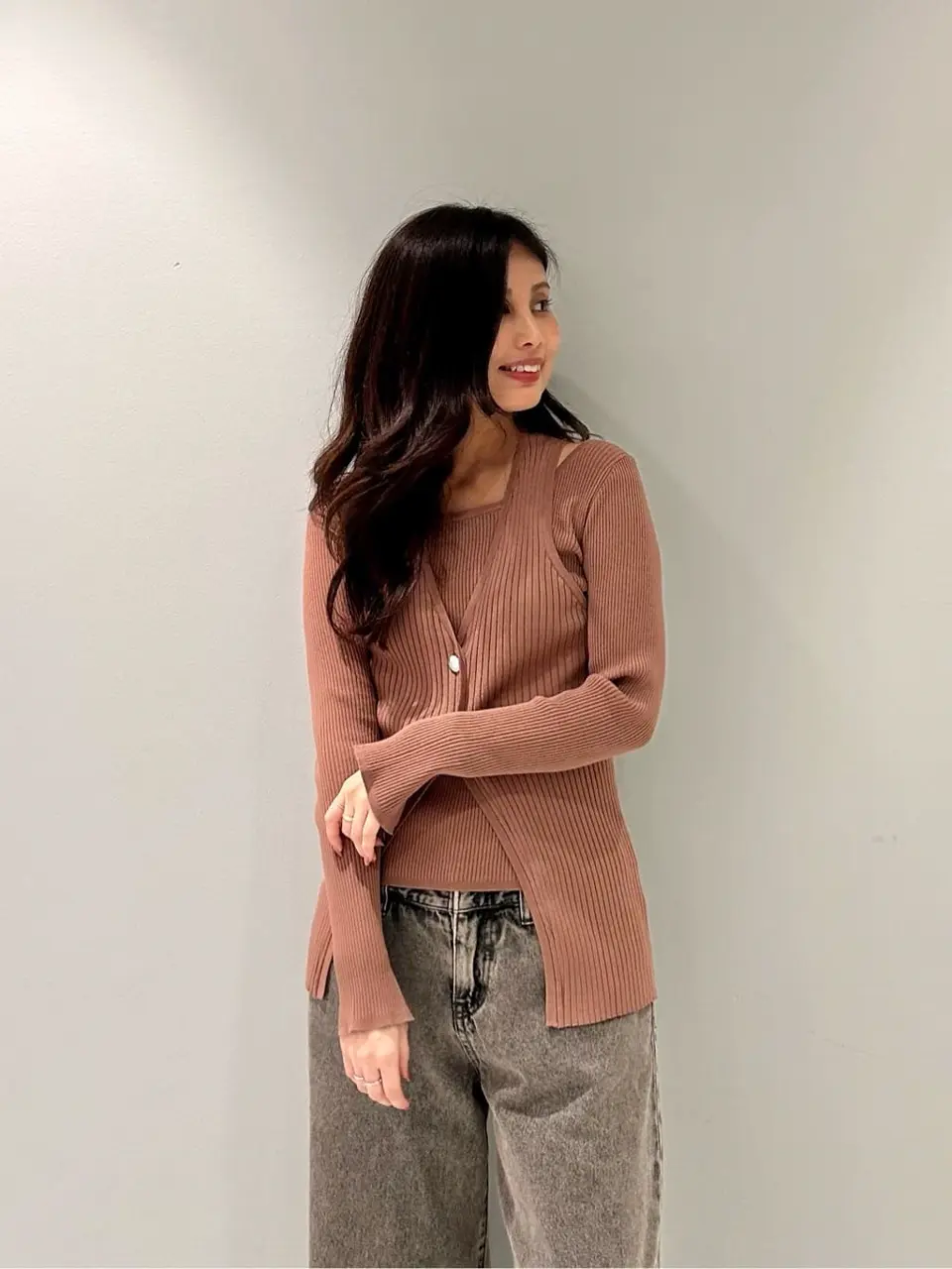 ORIGINATED IN GRACE CONTINENTAL 志田　悠 コーディネート画像