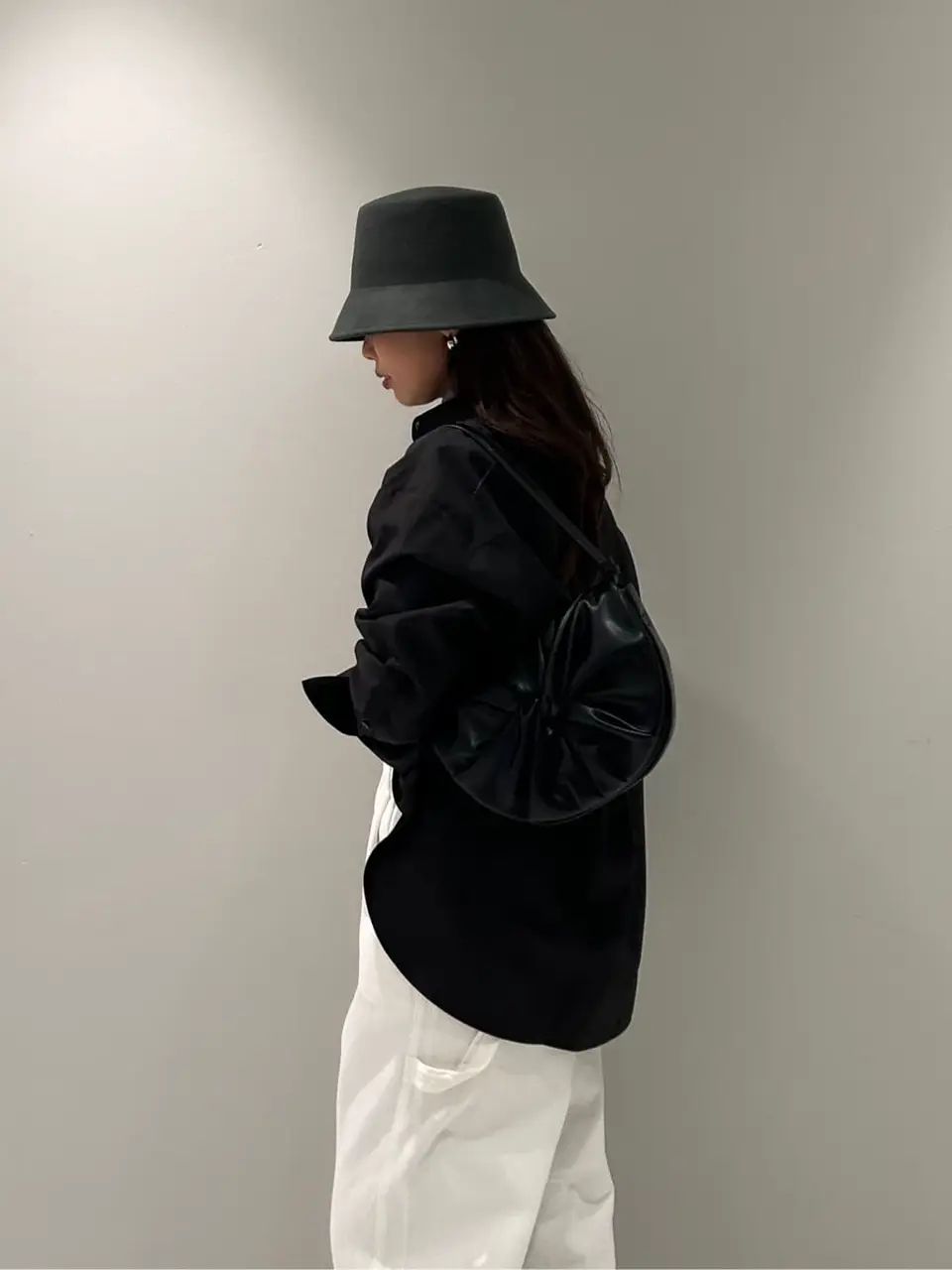 ORIGINATED IN GRACE CONTINENTAL 志田　悠 コーディネート画像