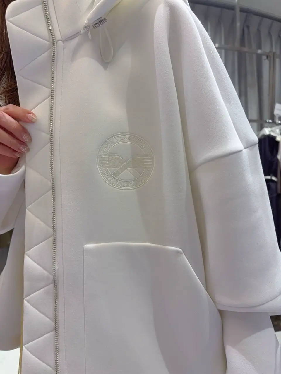 ORIGINATED IN GRACE CONTINENTAL yukimi yonee コーディネート画像